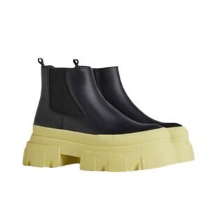 Bershka Lug Sole Chelsea Boots 9 39 Ankle Booties Black Yellow 90s Grunge Y2K